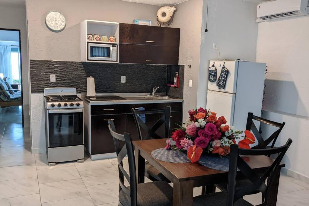 Cancun Oceanfront, Entire Apartment 외부 사진